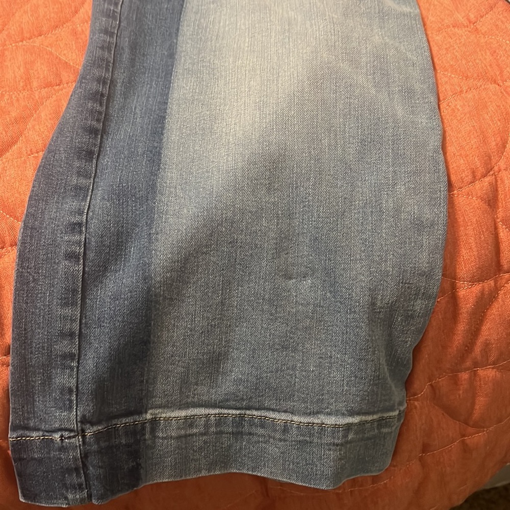 Jeans - Picture 2 of 4